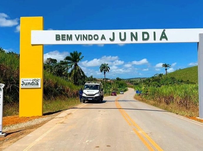 Após ação do MPAL a Justiça determina que Jundiá suspenda contrato de mais de R$ 2 milhões com empresa para fornecer fardamentos