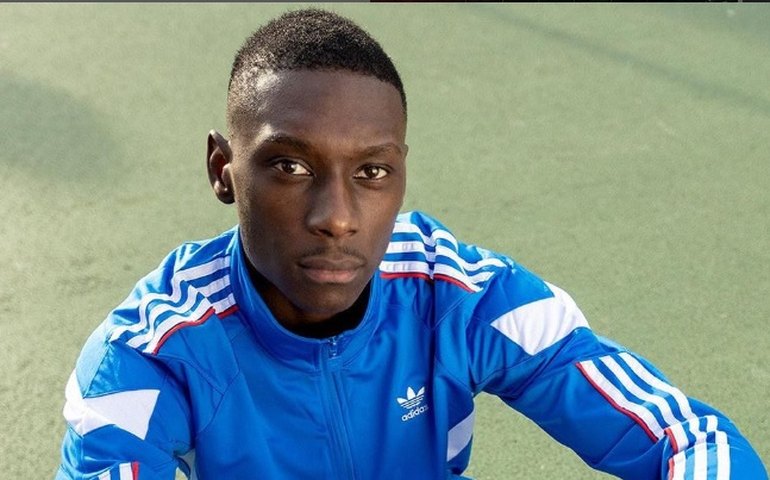 Alvo do PSG, Kolo Muani falta treino do Eintracht Frankfurt e pede para ser negociado