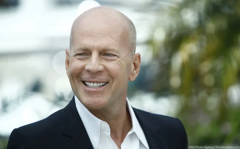 Bruce Willis faz 70 anos: veja principais sucessos com o astro e onde assistir