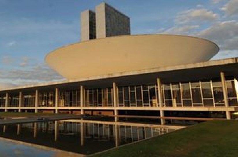 Sem derrotas ao governo e pautas travadas: Senado encerra semestre em meio a impasse entre Alcolumbre e Lula