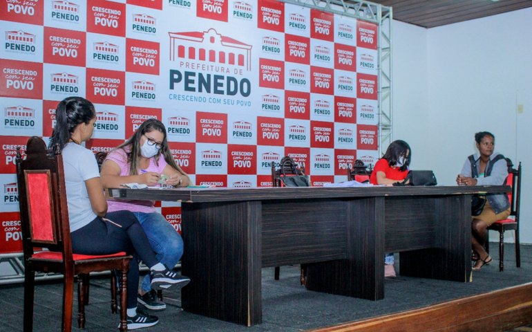 Programa Castra Pet inclui mais cães e gatos de pessoas de baixa renda para esterilização em Penedo