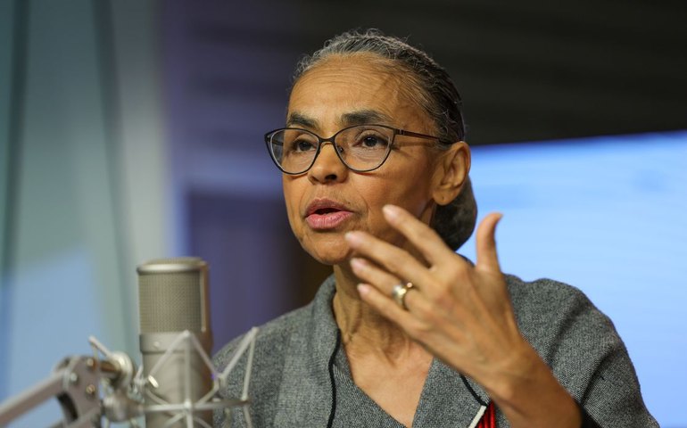 Marina Silva sofre fratura em vértebra lombar