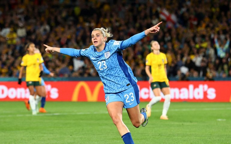 Inglaterra supera Austrália e decide Copa do Mundo contra Espanha