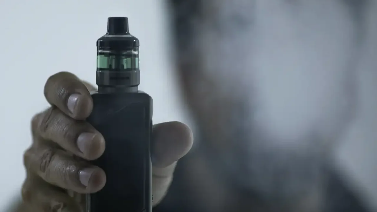 Cigarro eletrônico pode causar câncer, apontam novas evidências científicas