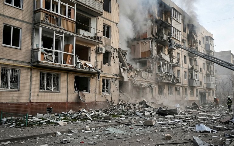 Rússia atinge áreas civis da Ucrânia com mísseis e drones; ataque deixa ao menos 16 mortos