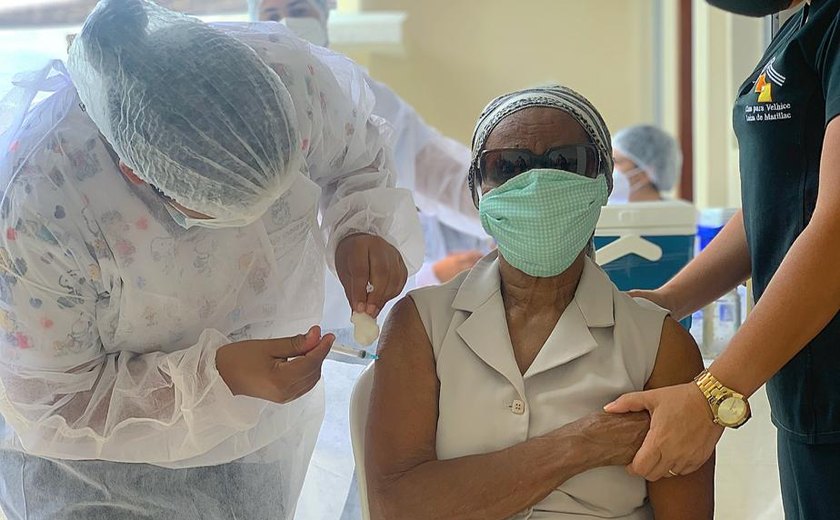 Covid-19: Prefeitura inicia imunização em abrigos de Maceió