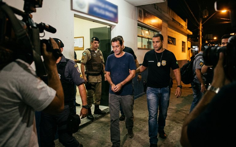 Suspeito de atear fogo na ex-companheira na Baixada Fluminense se entrega à polícia