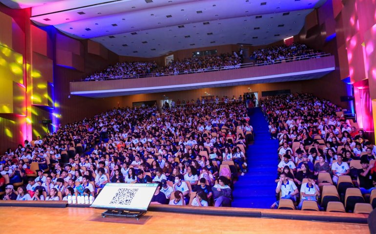 Aulão “FOCA no ENEM” - Programa da Rede Estadual de Alagoas - arrebata milhares de estudantes, com preparatório para o ENEM, em todas as regiões do Estado