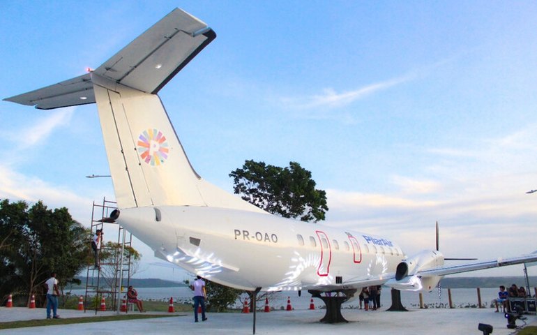 Avião é aberto para visitas guiadas no Pilar; ‘Um novo momento’, diz prefeito