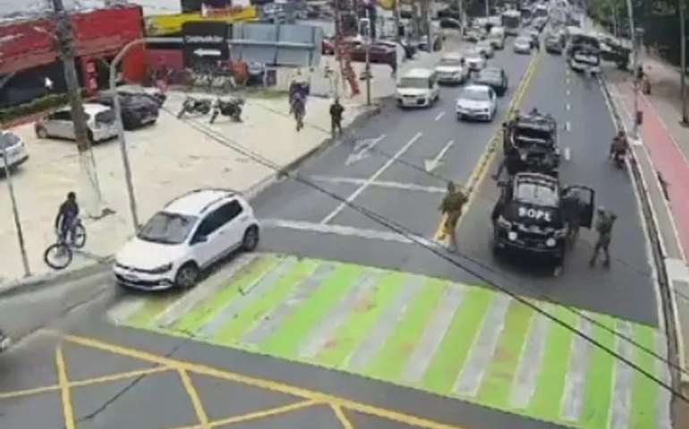 Bope e Batalhão de Choque são acionados para atender falso assalto com reféns na Ponta Verde