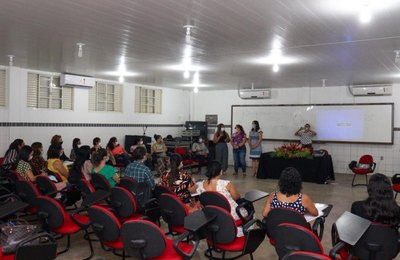 Educação recepciona assistentes sociais selecionados no PSS