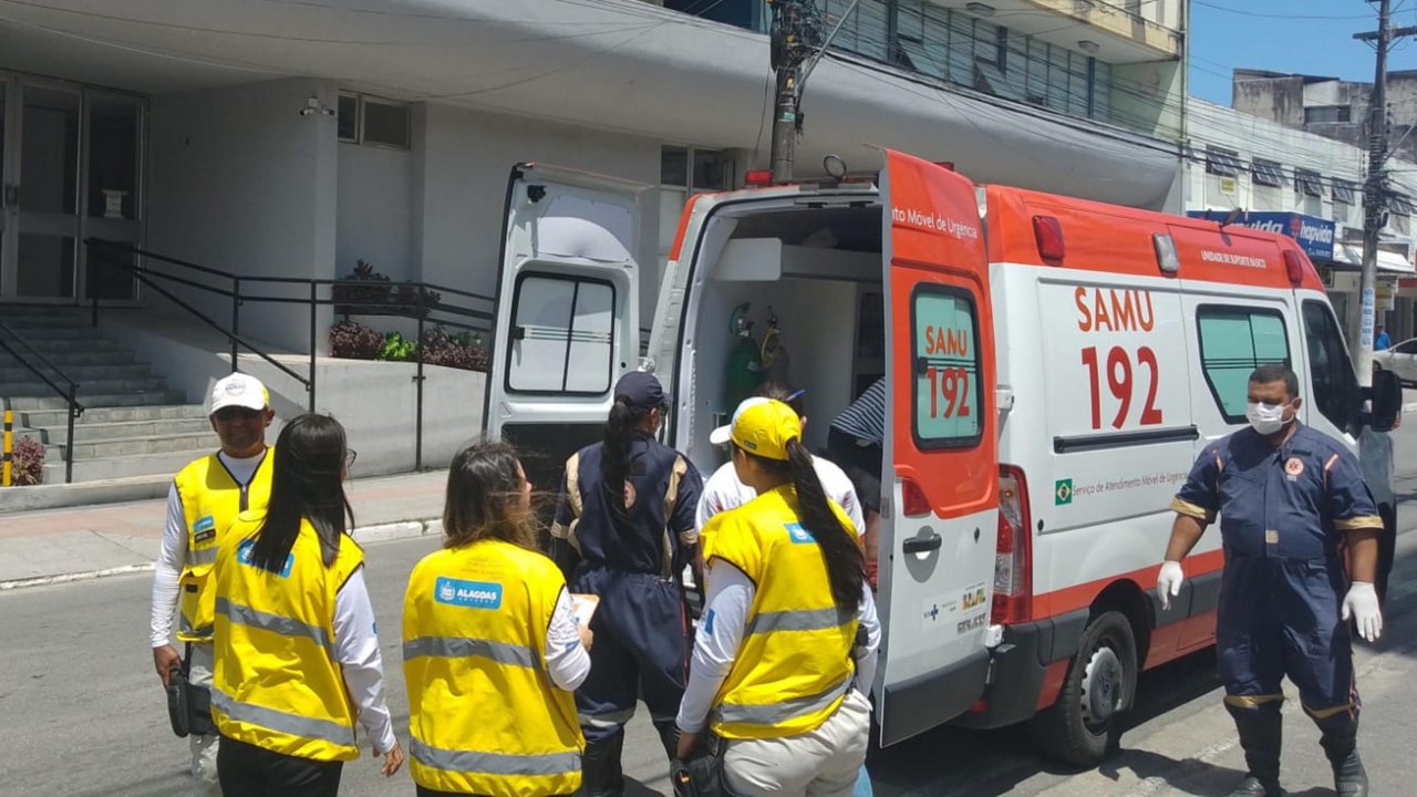Ronda no Bairro atende homem no Centro de Maceió e o encaminha para hospital psiquiátrico