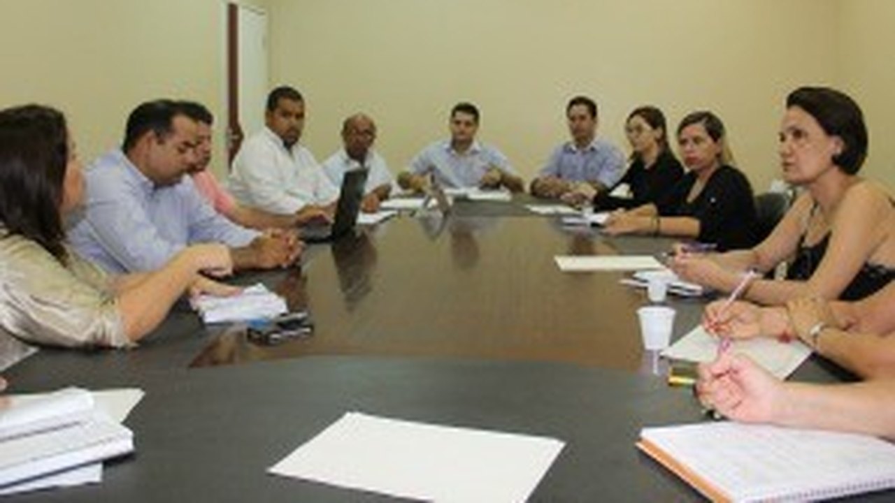 Arapiraca: Secretarias discutem melhorias na limpeza pública do município