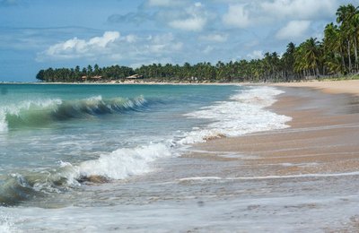 Maceió sobe duas posições e assume a liderança entre os destinos mais comercializados pelas operadoras de turismo