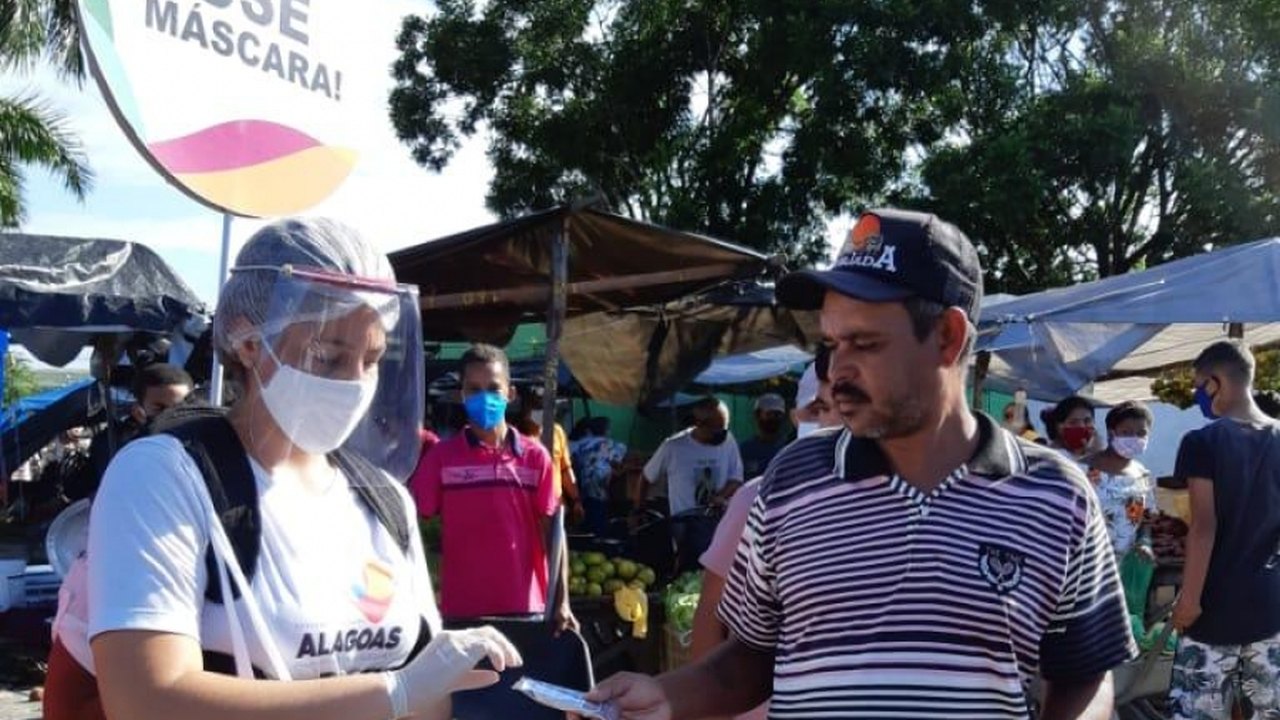 Projeto Proteção para Todos da Sedetur distribui máscaras no interior de Alagoas