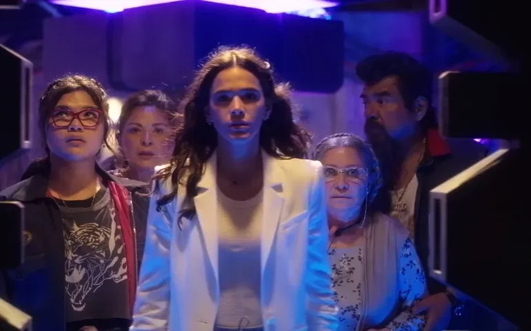 'Oppenheimer' ultrapassa US$ 700 milhões em bilheteria global e 'Besouro azul' estreia na liderança nos EUA