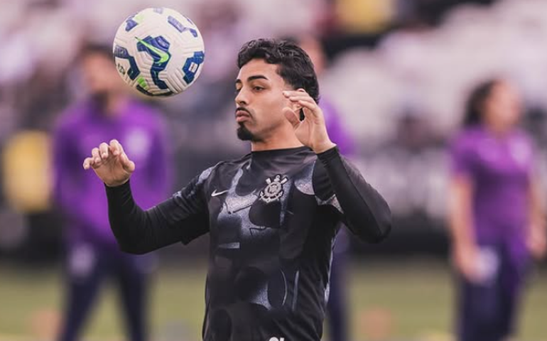 Matheus Bidu vira titular e renova com o Corinthians até 2027 após quase ser dispensado