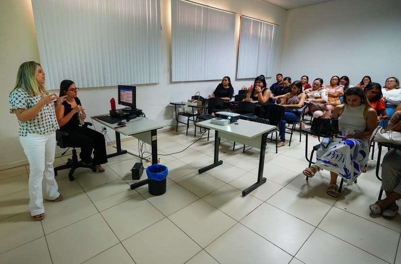 Sesau discute fluxo de acesso a medicamento que evita infecções em recém-nascidos