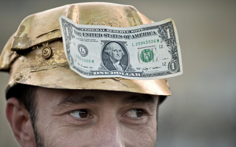 Alta no desemprego dos EUA baixa dólar para R$ 5,54