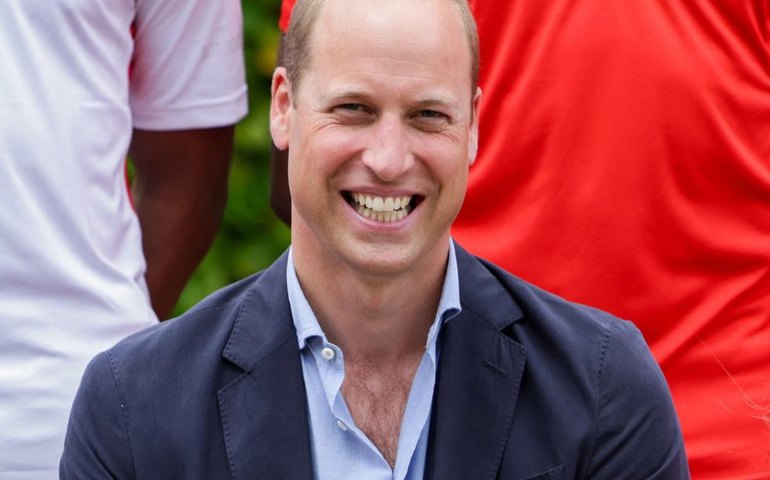 Príncipe William inicia agenda no Rio com visita ao Pão de Açúcar e selfies com o público