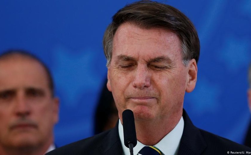 Bolsonaro retorna ao Palácio da Alvorada após viagem a Araguari