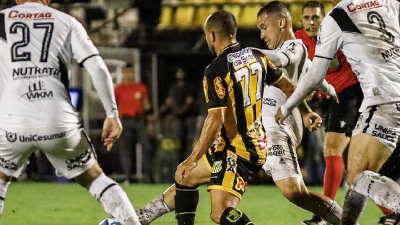 Sem desfalques, Ponte Preta deve repetir escalação em duelo direto contra o Tombense