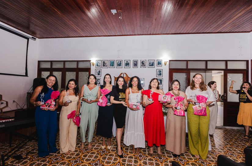 PCJE homenageia mulheres que colaboram com ações voltadas a estudantes da rede pública