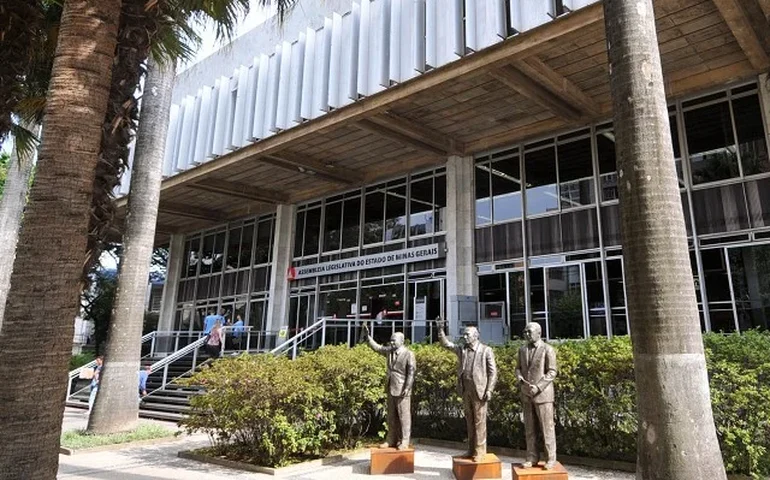 Assembleia de MG aprova em segundo turno projeto que autoriza privatização da Copasa