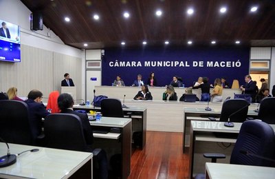 Vereadores de Maceió encerram apreciação de vetos a emendas da LOA e destrancam pauta na Câmara    