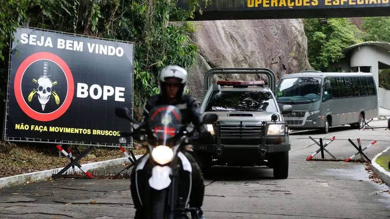 'Continua orando': as últimas palavras do sargento do Bope à esposa antes de morrer em operação no Alemão e na Penha