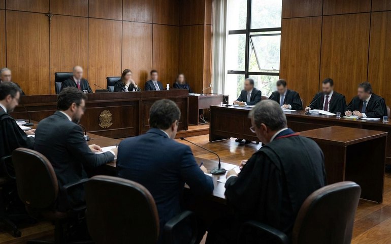 Oficial da Marinha é condenado a 80 anos de prisão por duplo homicídio no Rio