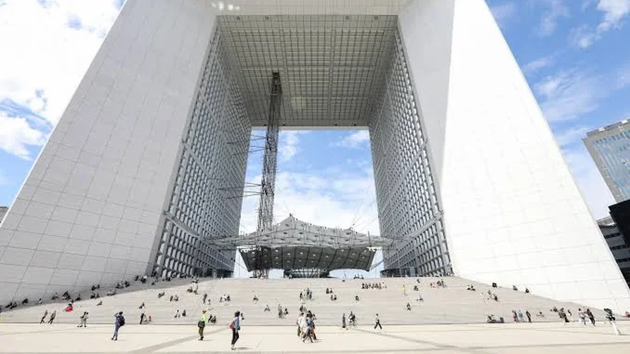 'O Grande Arco de Paris' relembra arquiteto obscuro que venceu 423 concorrentes
