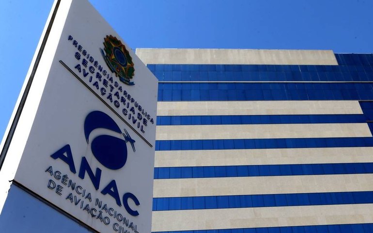 Setor aéreo: bagagem despachada gratuitamente vai elevar preço da passagem, diz presidente da Anac