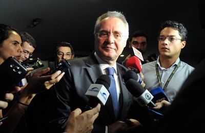 Renan diz que sistema político brasileiro é uma usina de crises