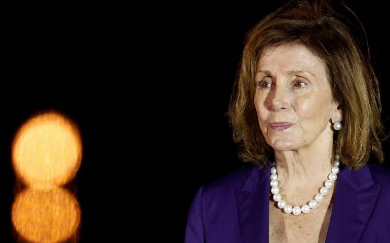 Nancy Pelosi declara apoio à candidatura de Kamala Harris