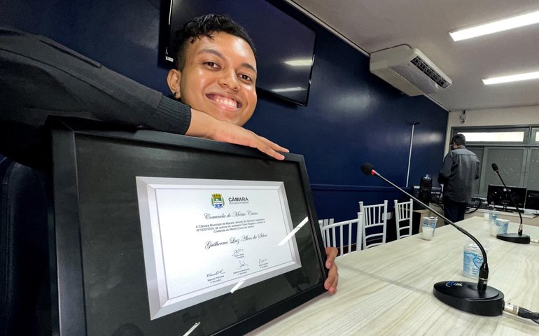 Ex-aluno do Senac Alagoas recebe comenda de Mérito Cívico por sua atuação na cultura