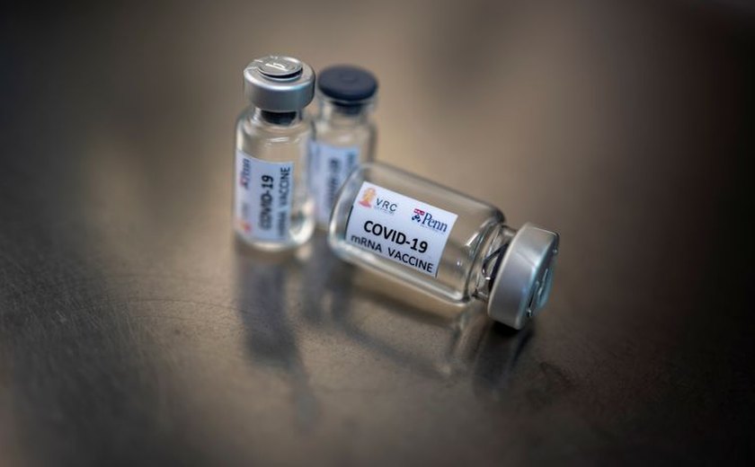 Saúde recebe representantes da China e Rússia para discutir vacinas
