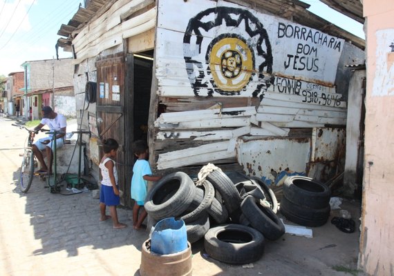 Campanha de recolhimento de pneus é realizada em borracharias de Marechal