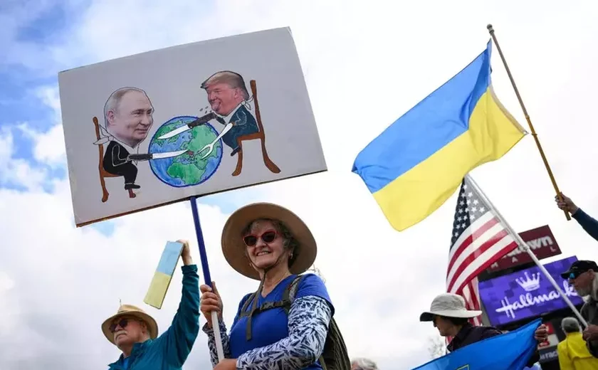 Trump e Putin se reúnem para discutir fim da guerra na Ucrânia