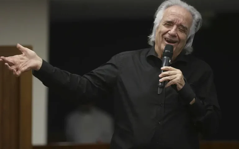 Maestro João Carlos Martins tem previsão de alta após cirurgia e internação em SP