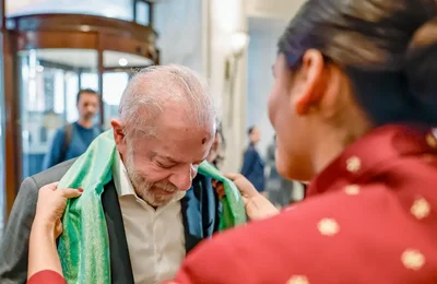 Lula chega à Índia e primeiro compromisso é cúpula sobre IA