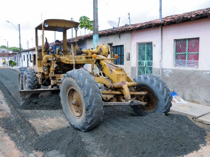 Obras seguem na Chã da Jaqueira e Jardim Alagoas