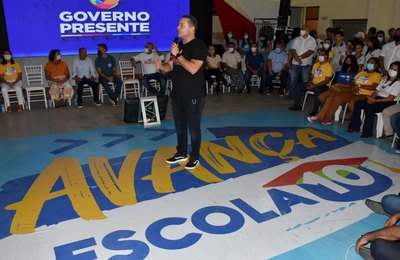 Governador anuncia pagamento de novos benefícios para estudantes da rede estadual