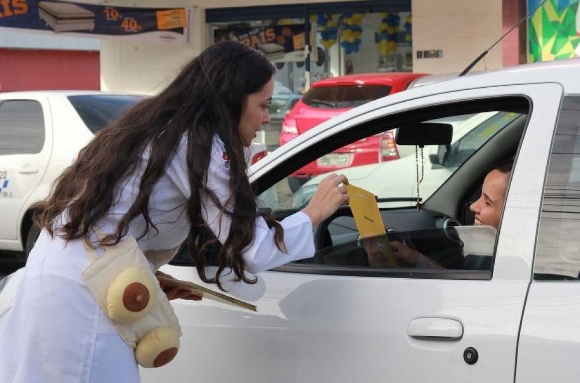 Sesau promove blitz para incentivar o aleitamento materno