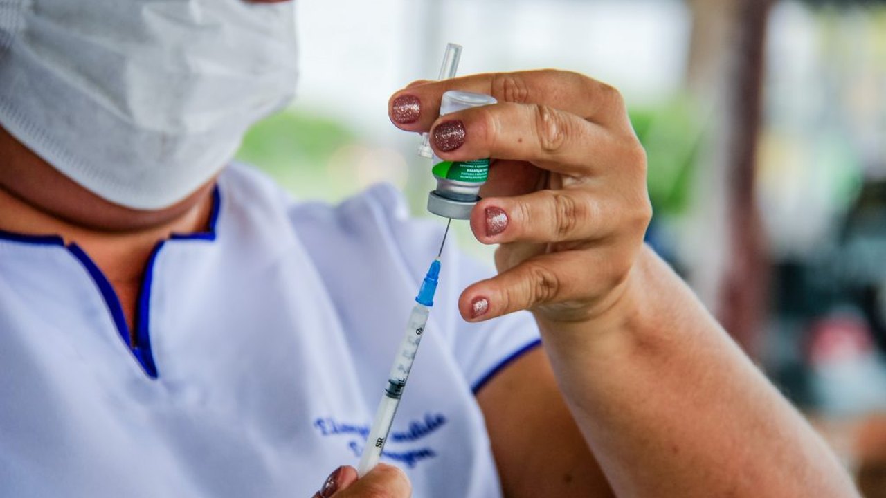 Alagoas recebe 47.300 doses de imunizantes contra a Covid-19 nesta segunda (30)