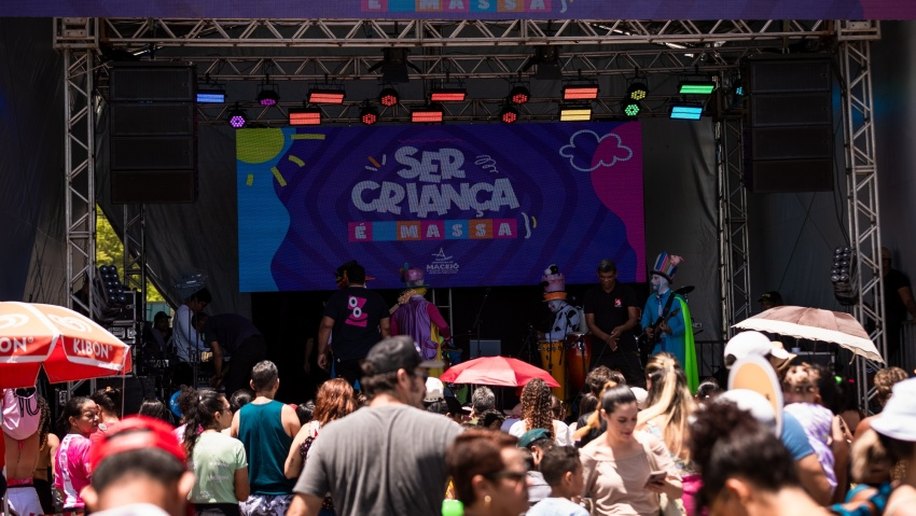 FMAC encerra programação do Mês das Crianças com alegria e diversão na Rua Aberta