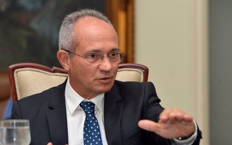 País precisa continuar ajustando máquina pública, diz Hartung