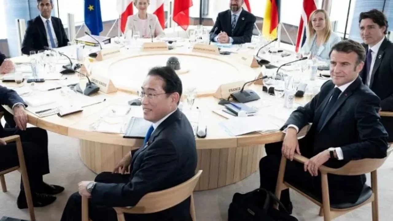 UE: Von der Leyen e Macron publicam registros de encontros com Lula e reforçam parceria
