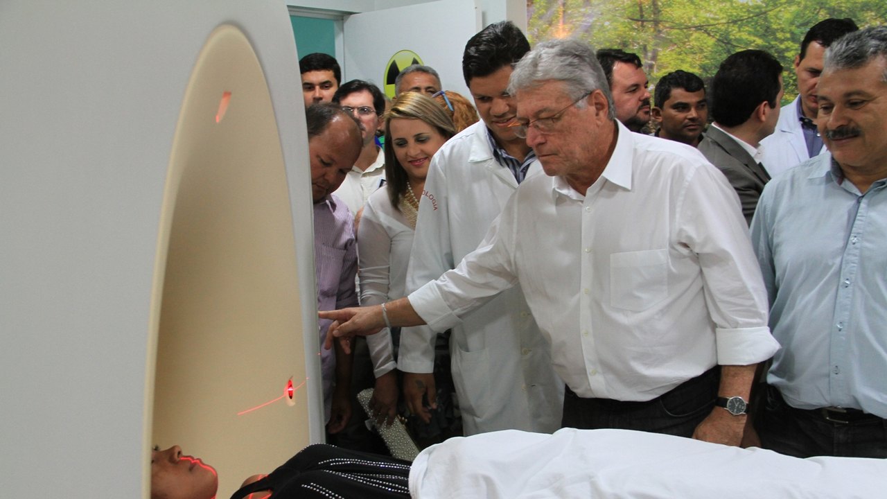 Hospital do Sertão ganha centro de diagnóstico e tomógrafo