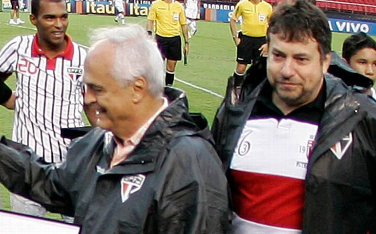 Casares formaliza candidatura no São Paulo e tenta se afastar de Leco